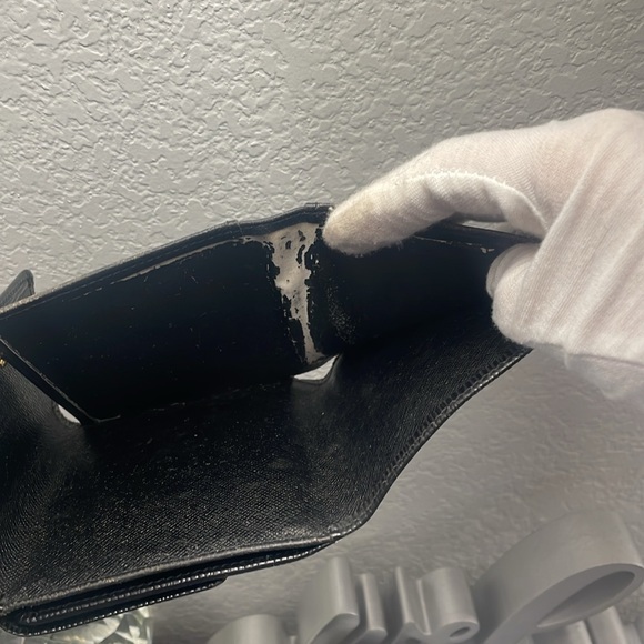 EUC Vintage LOUIS VUITTON Epi Leather Elise
Wallet - Picture 8 of 13